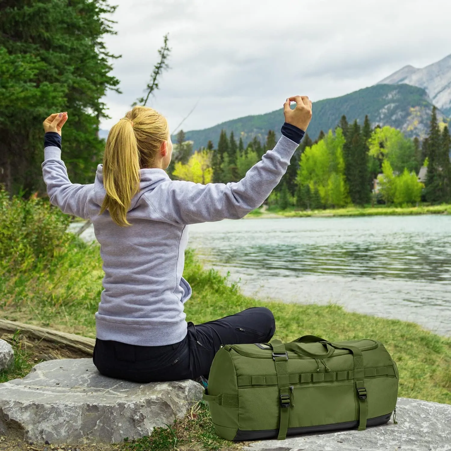 Lyweem 60L Duffle Bag for Men Travel Duffel Bag Large Size for Women Weekender Overnight with Shoes Compartment Multifunctional Gym Bags, Green